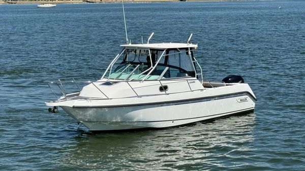 Boston Whaler 26 Conquest 