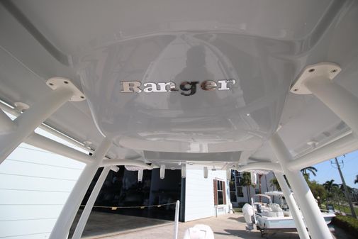Ranger 2510 Bay image