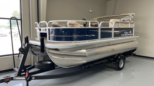 New Tracker Bass Buggy 16 XL Select Power Boats For Sale - Collins