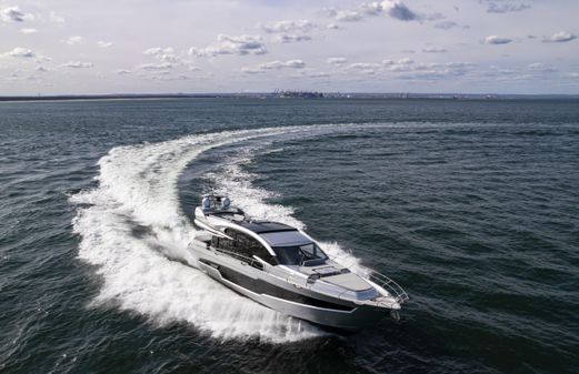 Galeon 700 Sky image