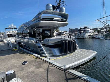 Galeon 700 Sky image