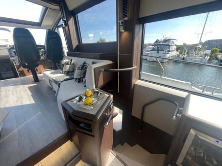 Galeon 700 Sky image