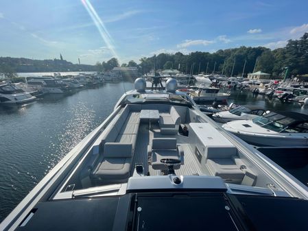 Galeon 700 Sky image