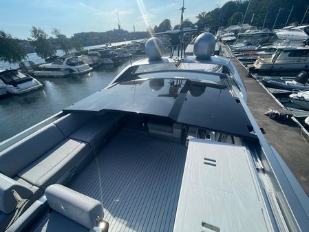 Galeon 700 Sky image