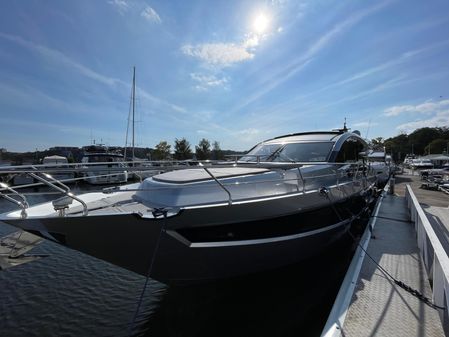 Galeon 700 Sky image