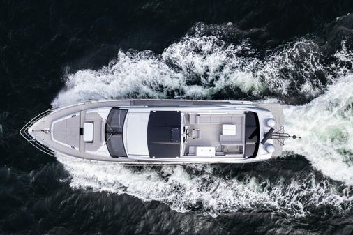 Galeon 700 Sky image