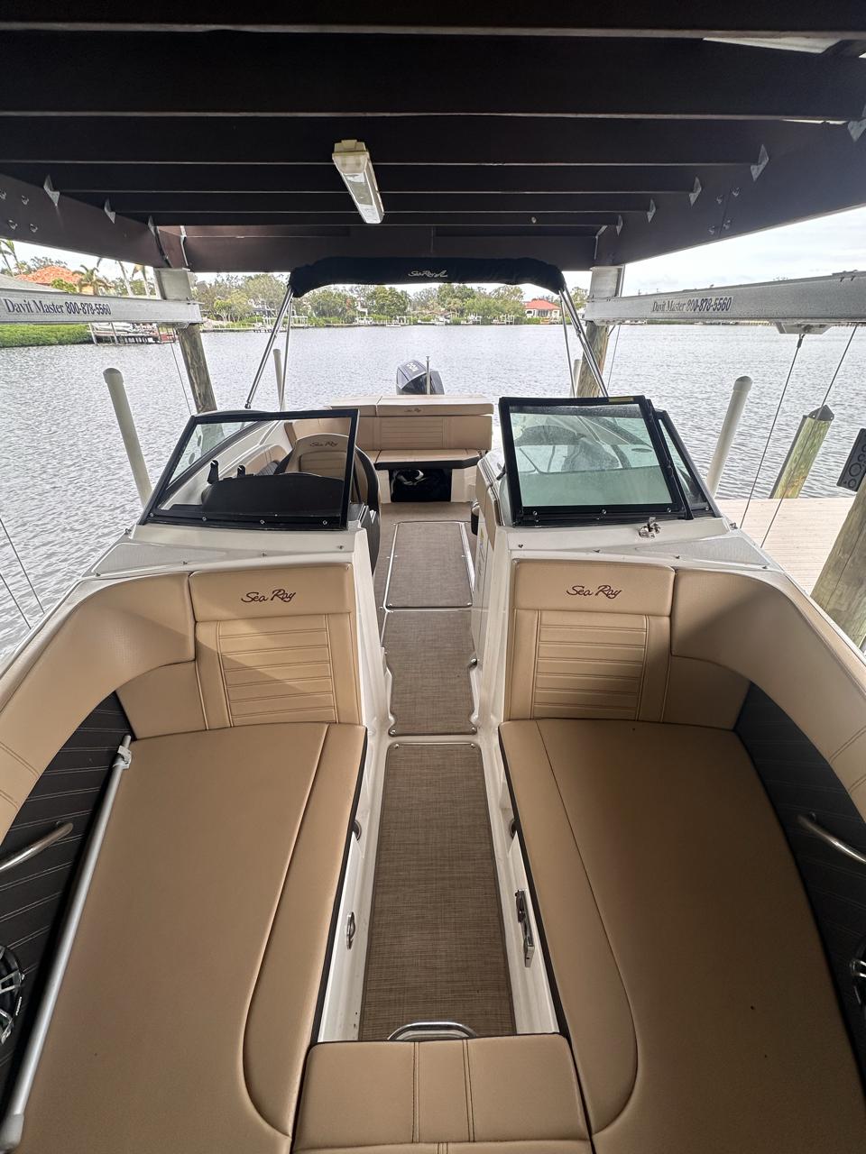 2019 Sea Ray spx 230 ob