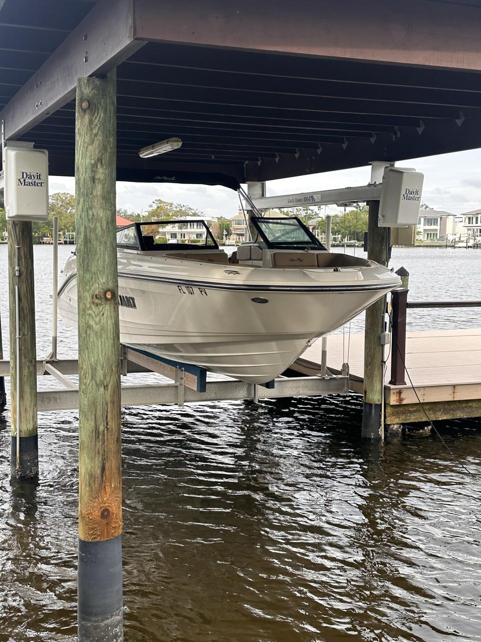 2019 Sea Ray spx 230 ob