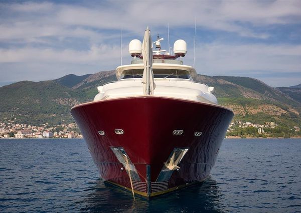 Ferretti-yachts CUSTOM-LINE-30 image