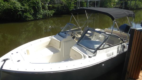 Cobia 220 Dual Console 