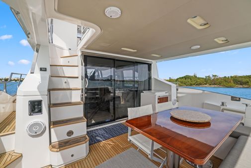 Azimut 66 Flybridge image