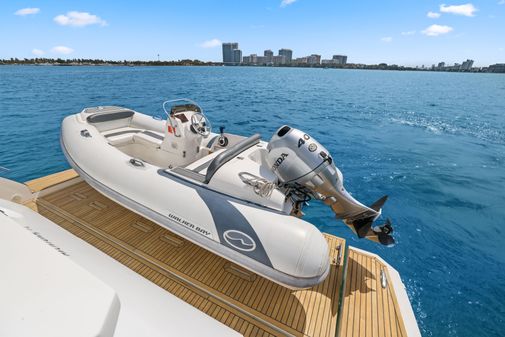 Azimut 66 Flybridge image