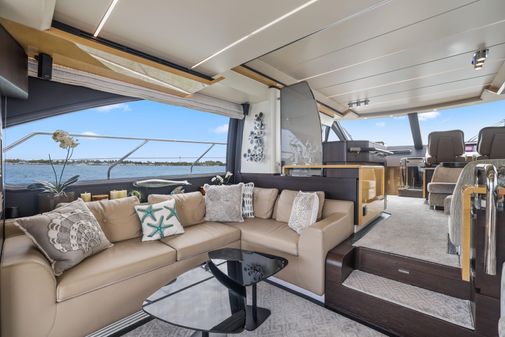 Azimut 66 Flybridge image