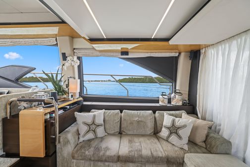 Azimut 66 Flybridge image