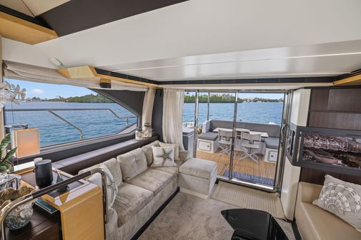 Azimut 66 Flybridge image