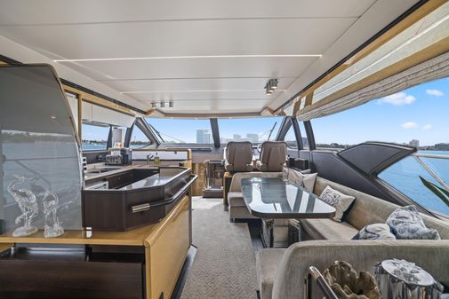 Azimut 66 Flybridge image