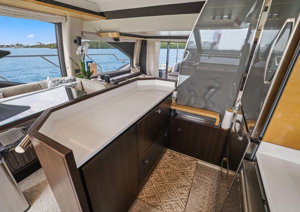 Azimut 66 Flybridge image