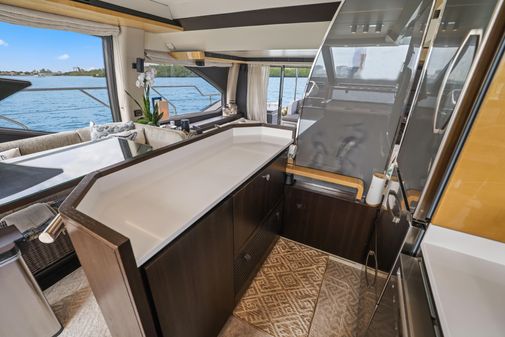 Azimut 66 Flybridge image