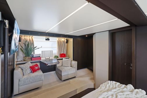 Azimut 66 Flybridge image