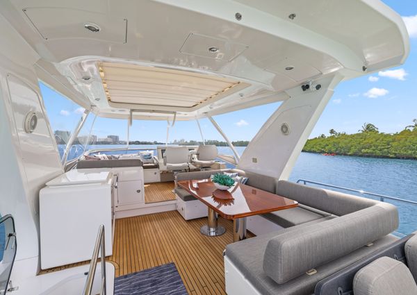 Azimut 66 Flybridge image