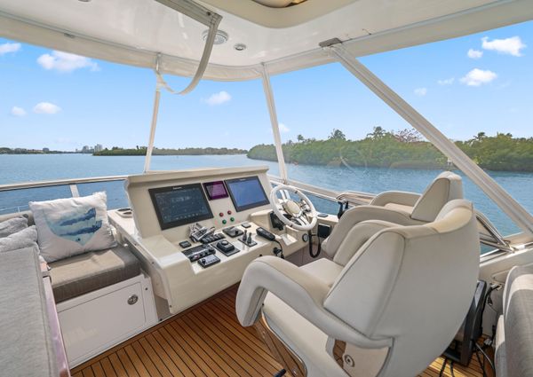 Azimut 66 Flybridge image