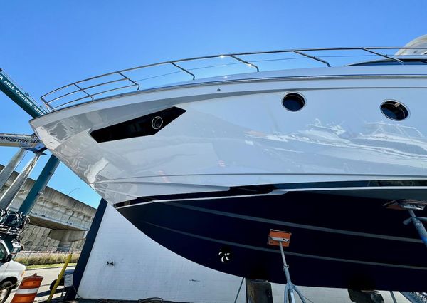 Azimut 66 Flybridge image