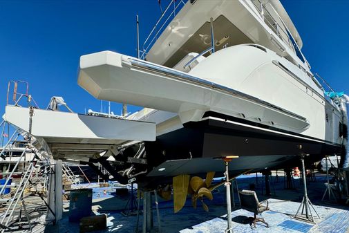 Azimut 66 Flybridge image