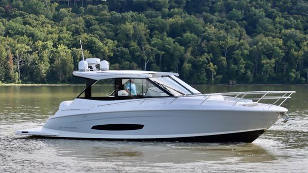 Regal 36 Grande Coupe image