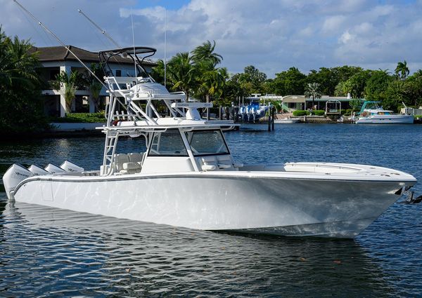 Yellowfin 42 image