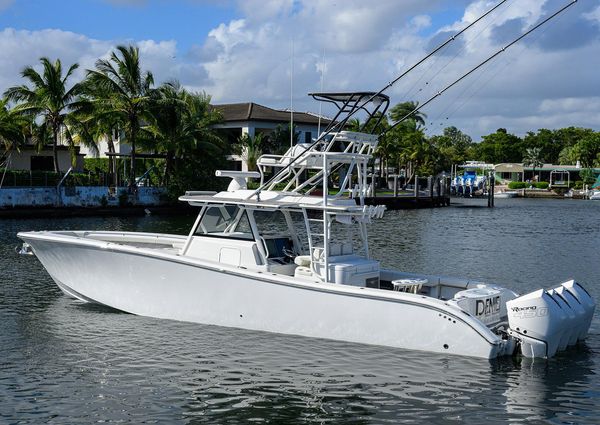 Yellowfin 42 image