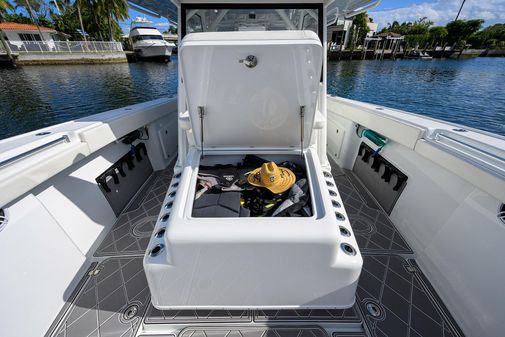 Yellowfin 42 image