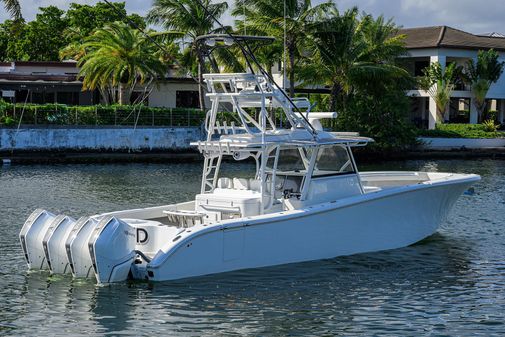 Yellowfin 42 image