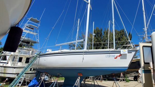 Hunter Legend 37