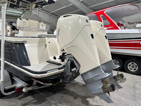 Scout 255 LXF image