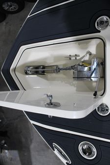 Scout 255 LXF image