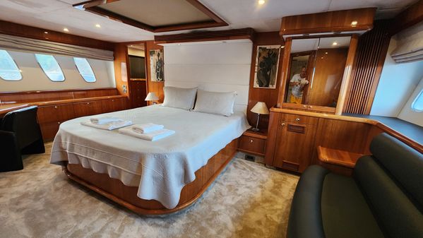 Sunseeker 94 Yacht image