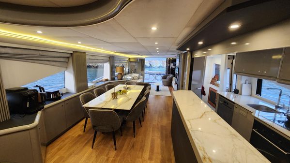 Sunseeker 94 Yacht image