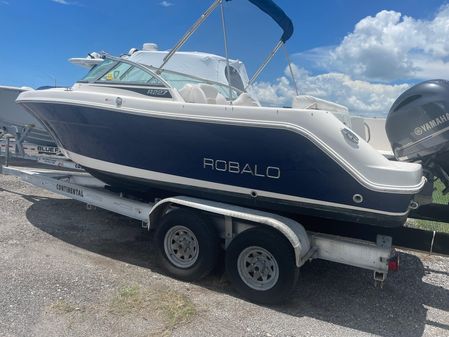 Robalo R227-DUAL-CONSOLE image