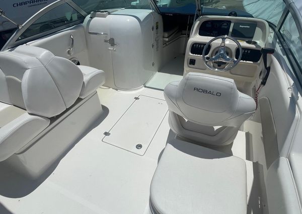 Robalo R227-DUAL-CONSOLE image