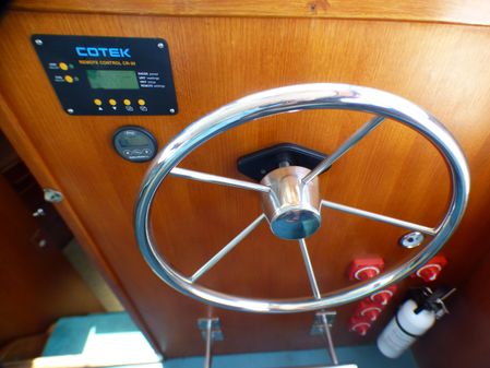 DeFever 40 Offshore Cruiser Flybridge image