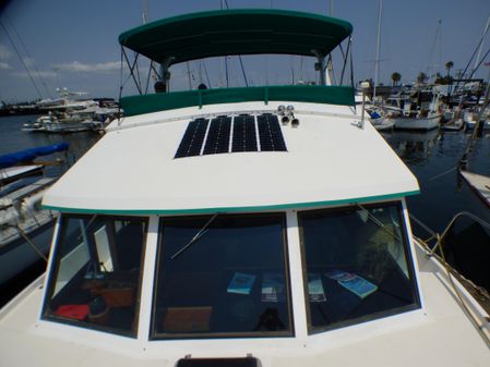 DeFever 40 Offshore Cruiser Flybridge image