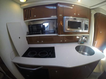Sea Ray 330 Sundancer image