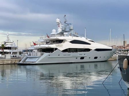 Sunseeker 40 Metre Yacht image