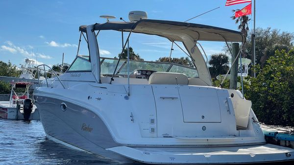 Rinker 320 Fiesta Vee
