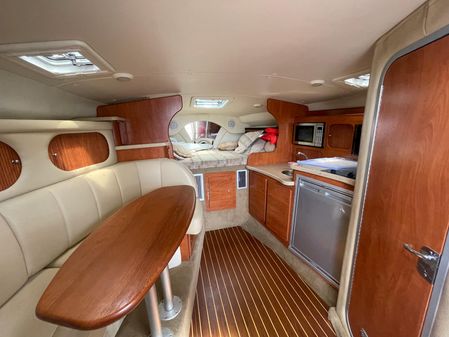 Rinker 320 Fiesta Vee image