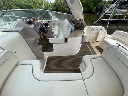 Rinker 320 Fiesta Vee image