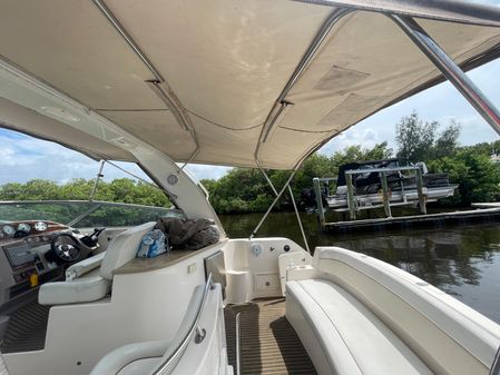 Rinker 320 Fiesta Vee image