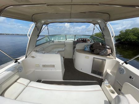 Rinker 320 Fiesta Vee image