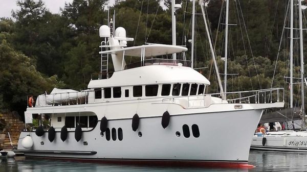 Custom Trawler Yacht 