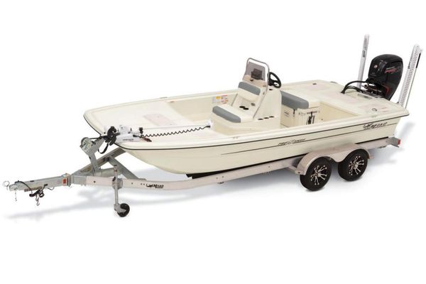 Mako Pro Skiff 19 CC Guide Pkg - main image